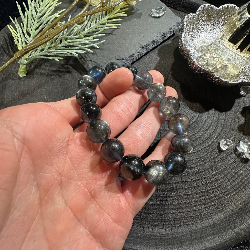 アクアマリン・黒系ビーズブレスレット 12mm玉 内周約17cm ミステリアスな輝き ユニセックス デザインブレスレット