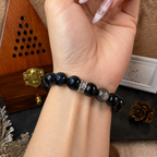 銀曜石×ブルータイガーアイ 10mm デザインブレスレット 深い青と黒のシックな手元アクセサリー